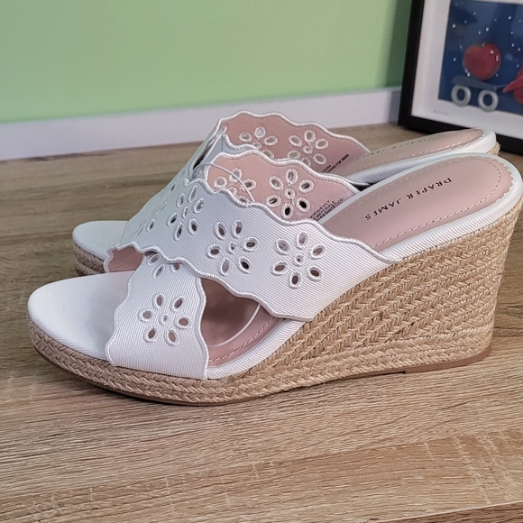Draper James Emily White Floral Wedge Sandals Feminine  NWT 10 - Picture 4 of 6